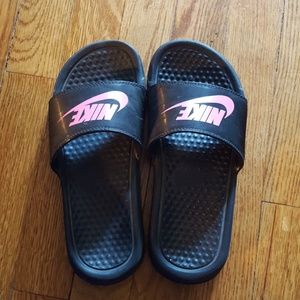 Girls Nike slides/sandals